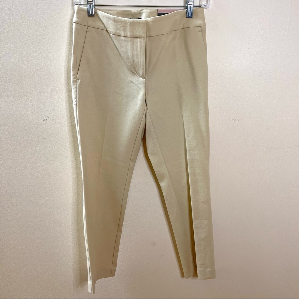 NWT Ann Taylor “Straight Through Hip & Thigh” ankle length pants 00P cream